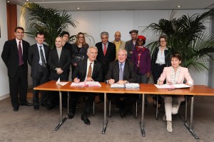 Signature du contrat SNCF-STIF 030512